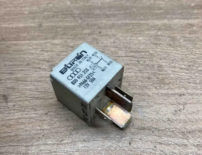 NISSAN Qashqai 1 generation (2007-2014) Relejs 8D0951253,370 34388380