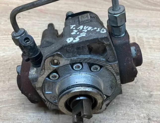 TOYOTA Avensis 2 generation (2002-2009) Degvielas sūknis 221000R010 34386674