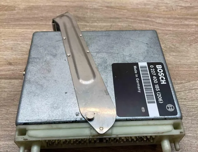 VOLVO 850 1 generation (1992-1997) Motora vadības bloks P03517961,0227400185 34384248