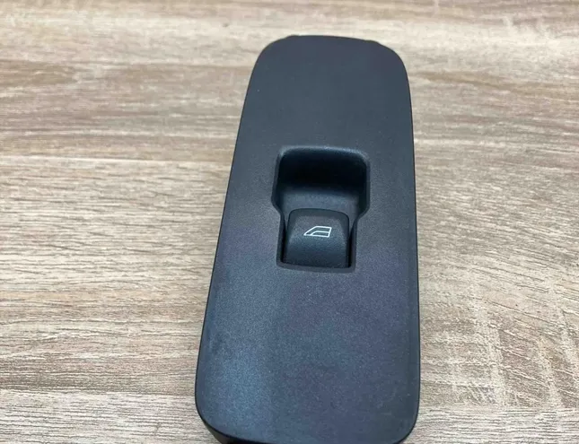 VOLVO XC60 1 generation (2008-2017) Rear Left Door Window Control Switches 31272012 34382364