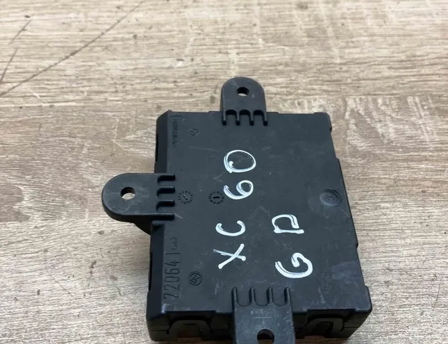 VOLVO XC60 1 generation (2008-2017) Rear Left Door Control Unit 7G9T14B534BF 34370517