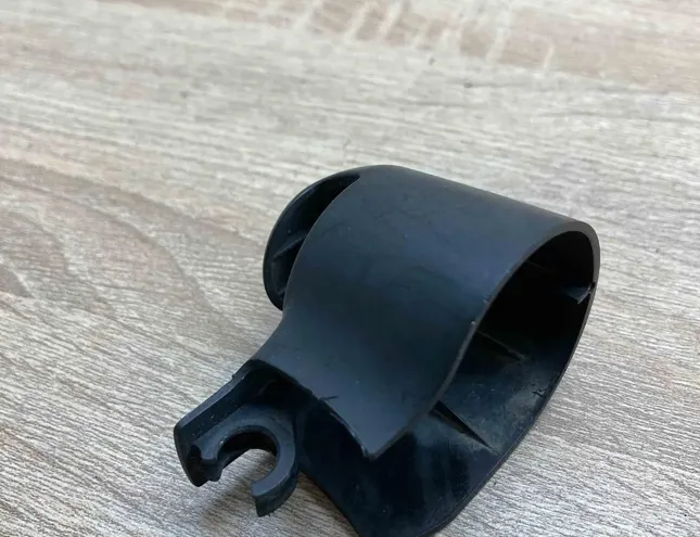 VOLKSWAGEN Passat B6 (2005-2010) Priekšējā stikla tīrītāja apdare / plastmasa 6Q6955435B 34379939