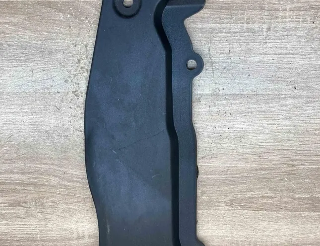 LAND ROVER Range Rover Sport 2 generation (2013-2022) Priekšējā stikla tīrītāja apdare / plastmasa HPLA02222A 34385531