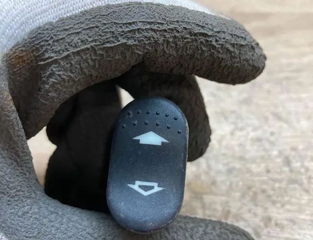 FORD Focus 1 generation (1998-2010) Aizmugurējo kreiso durvju loga pacēlāja slēdži 98AG14529CB,03162701,WithPlug 34408469