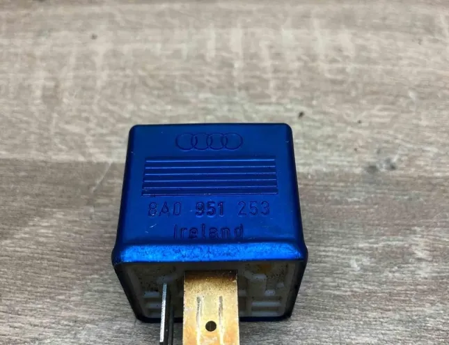 NISSAN Qashqai 1 generation (2007-2014) Relejs 8A0951253,899587,202 34391120