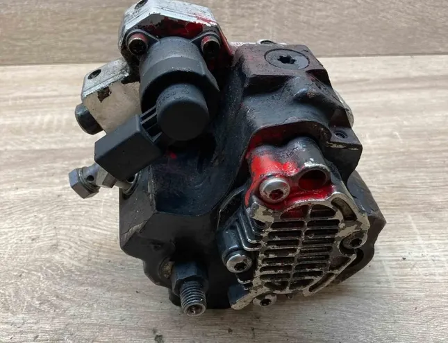 AUDI A6 C4/4A (1994-1997) Fuel Pump 059130755E,0445010090 34364652