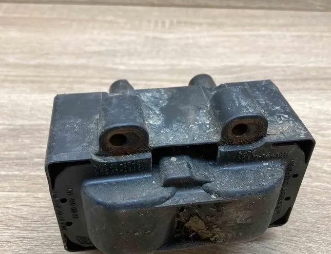 RENAULT Clio 1 generation (1990-1998) Augstsprieguma aizdedzes spoles komplekts HOM7700873701,7700872449F 34381339