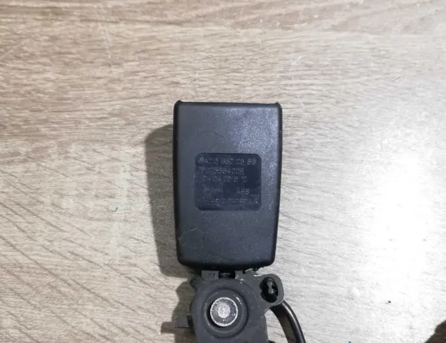 MERCEDES-BENZ E-Class W124 (1984-1997) Aizmugurējā vidējā sēdekļa sprādze A2138800663 34412981