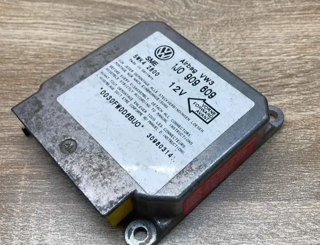 VOLKSWAGEN Golf 1 generation (1974-1993) Drošības / signalizācijas vadības bloks 1J0909609,5WK42800 34406302