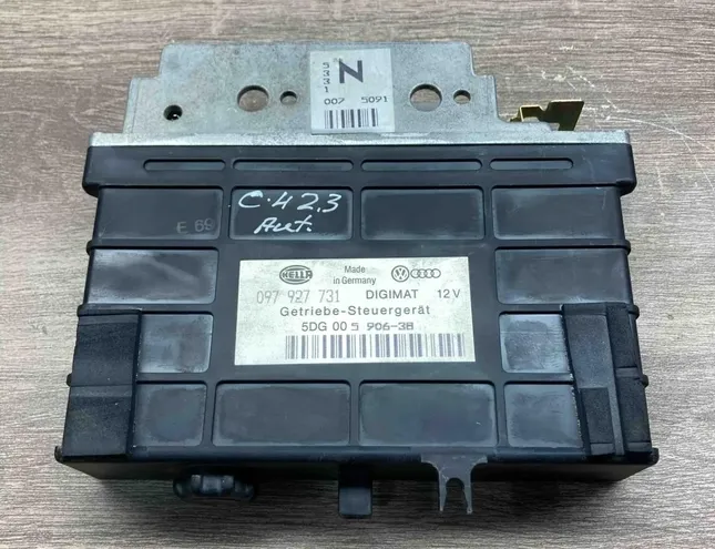 AUDI 100 4A/C4 (1990-1994) Pārnesumkārbas vadības bloks 5DG00590638,097927731 34361753
