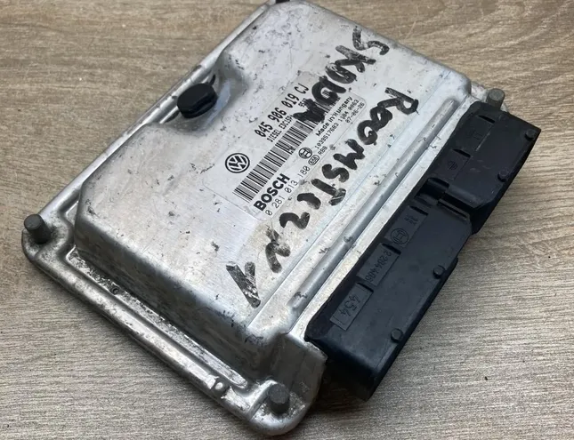 SKODA Roomster 5J (2010-2015) Engine Control Unit ECU 045906019CJ,0281013180 34300584