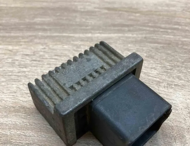 RENAULT Clio 2 generation (1998-2013) Aizdedzes sveces 7700115079 34382458