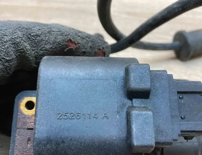 RENAULT Megane 1 generation (1995-2003) Augstsprieguma aizdedzes spoles komplekts 2526114A 34383330