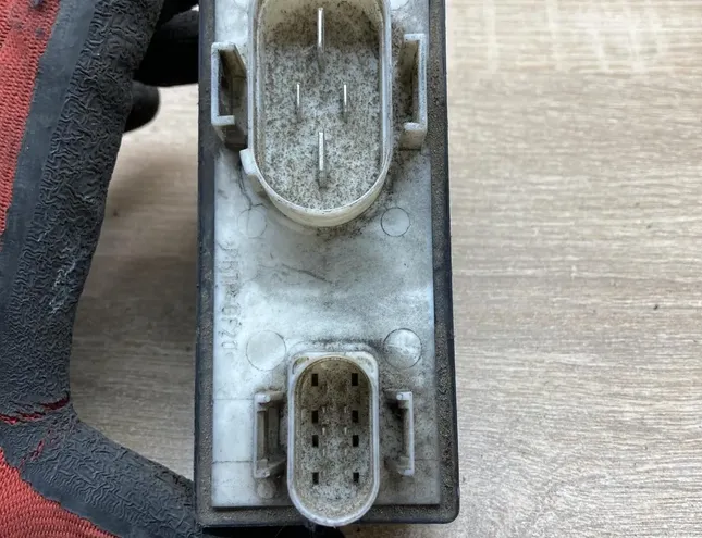 FORD Galaxy 1 generation (1995-2006) Dzesēšanas ventilatora relejs 7MO000317,95VW8653AA 34426336