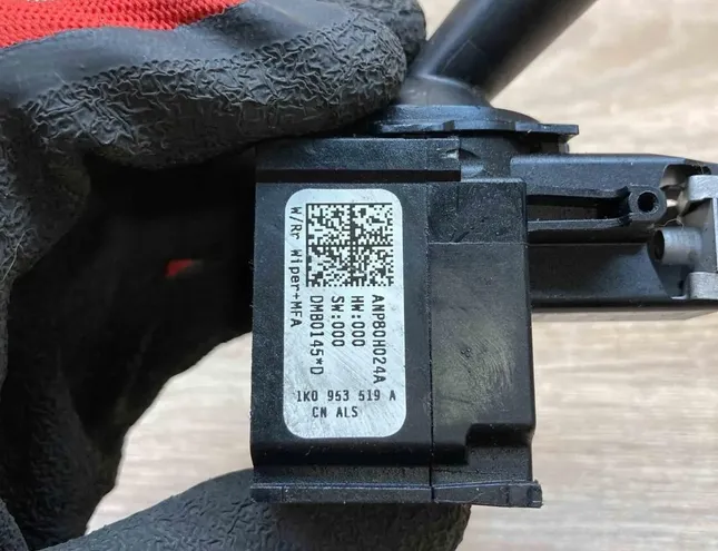 VOLKSWAGEN Golf Plus 1 generation (2004-2009) Stikla tīrītāja rokturis 1K0953519A 34331659