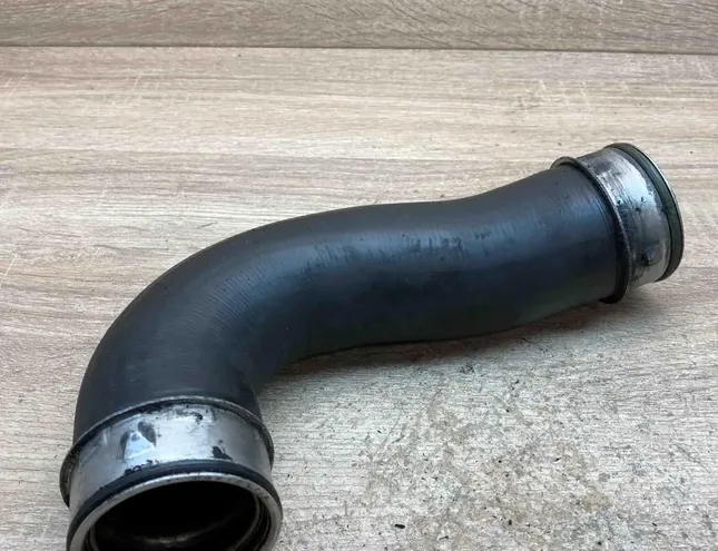 VOLKSWAGEN Passat B6 (2005-2010) Gaisa ieplūdes šļaukas / trubas 3C0145832D 34408735