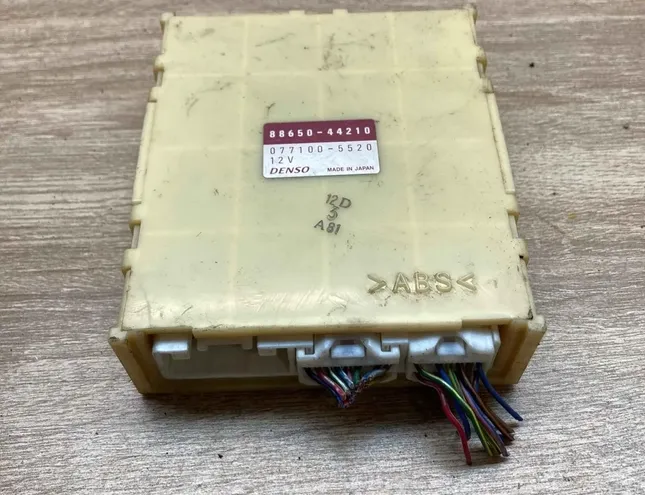 TOYOTA Avensis Verso 1 generation (2001-2003) 8865044210,0771005520 34385690