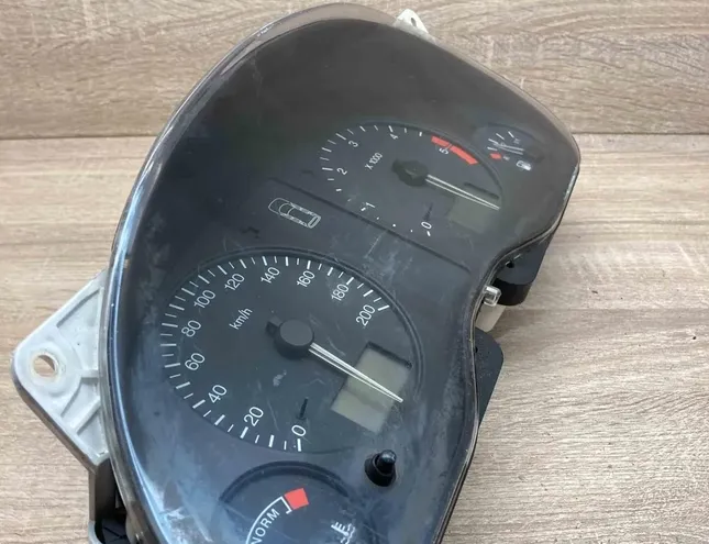 FORD Galaxy 1 generation (1995-2006) Instrumentu panelis/spidometrs 95VW10849YB,7M0919881F 34379713