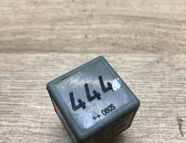 AUDI Q7 4L (2005-2015) Relejs 1J0927841,444 34388145