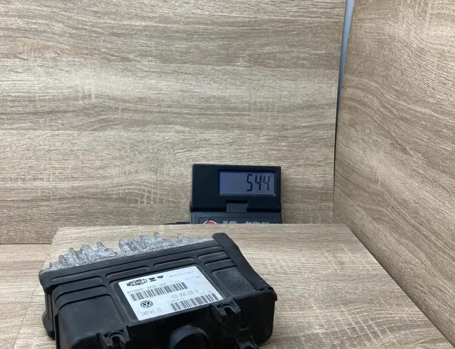 VOLKSWAGEN Polo 3 generation (1994-2002) Pārnesumkārbas vadības bloks 032906030D 34452183