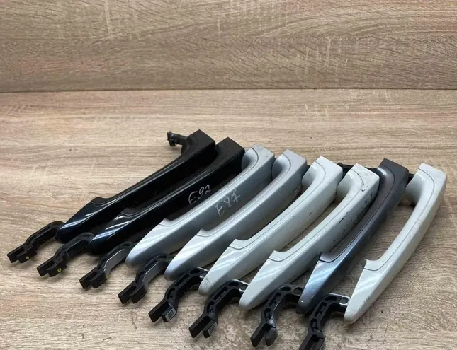 BMW 3 Series E21 (1975-1983) Priekšējo labo durvju ārējais rokturis LeftSide 34408386