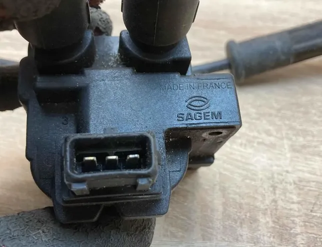 RENAULT Megane 1 generation (1995-2003) Augstsprieguma aizdedzes spoles komplekts 2526114A 34383330