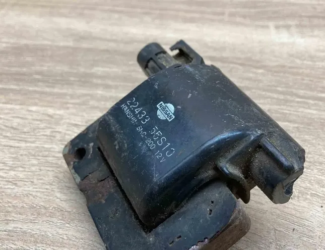 NISSAN Primera P10 (1990-1997) Augstsprieguma aizdedzes spoles komplekts 2243355S10 34383333