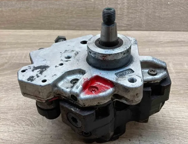 AUDI A6 C4/4A (1994-1997) Fuel Pump 059130755E,0445010090 34364652