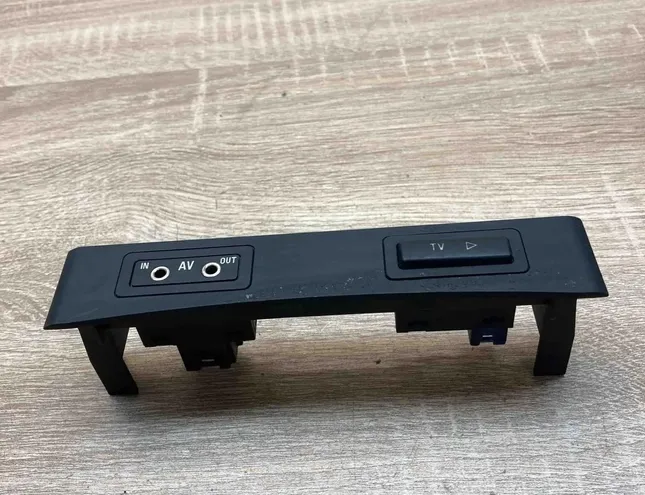 BMW X5 E53 (1999-2006) Mūzikas atskaņotāja papildu savienotāji (AUX / USB) 8368345,8363346 34363766