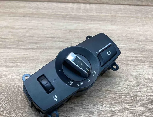 BMW 5 Series E28 (1981-1988) Lukturu vadības slēdzis 9192745,140426 34370285