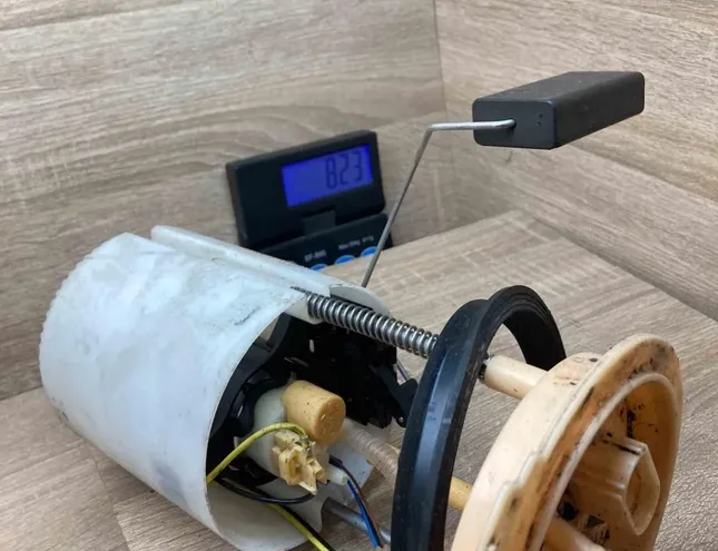 VOLKSWAGEN Jetta 2 generation (1984-1992) Топливный насос левый 1K0919050AB,A2C53434500 34389970