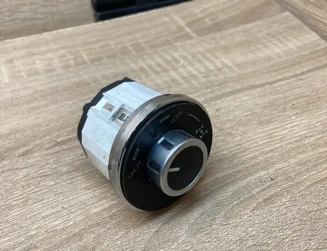 VOLKSWAGEN Touareg 1 generation (2002-2010) Переключатель кнопок 7L6941435R,32210101 34390720