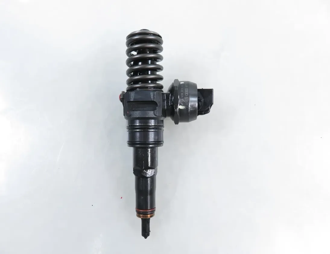 VOLKSWAGEN Golf 4 generation (1997-2006) Инжектор для масла 038130073AL,0414720039 33599256