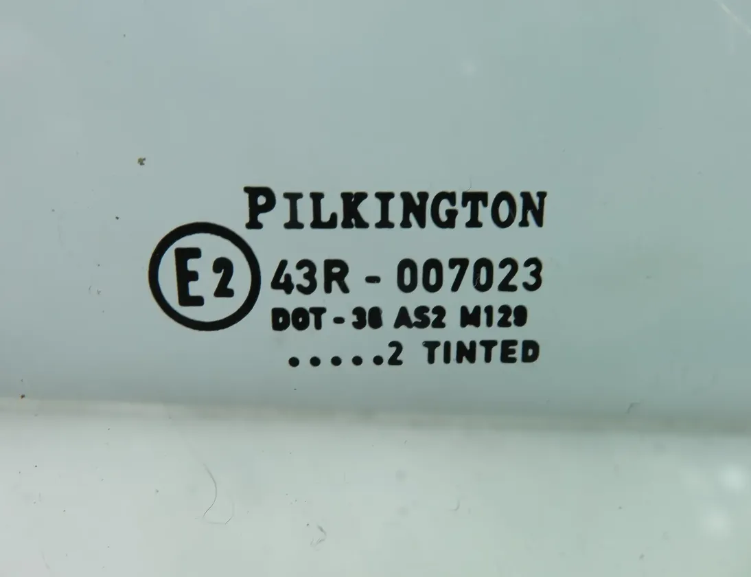 VOLKSWAGEN Lupo 6X (1998-2005) Priekšējo labo durvju stikls 33617988