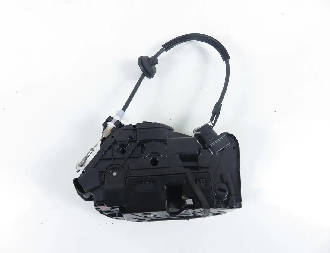 VOLKSWAGEN Tiguan 1 generation (2007-2017) Aizmugurējā labā durvju slēdzene 5N0839016J 33618154