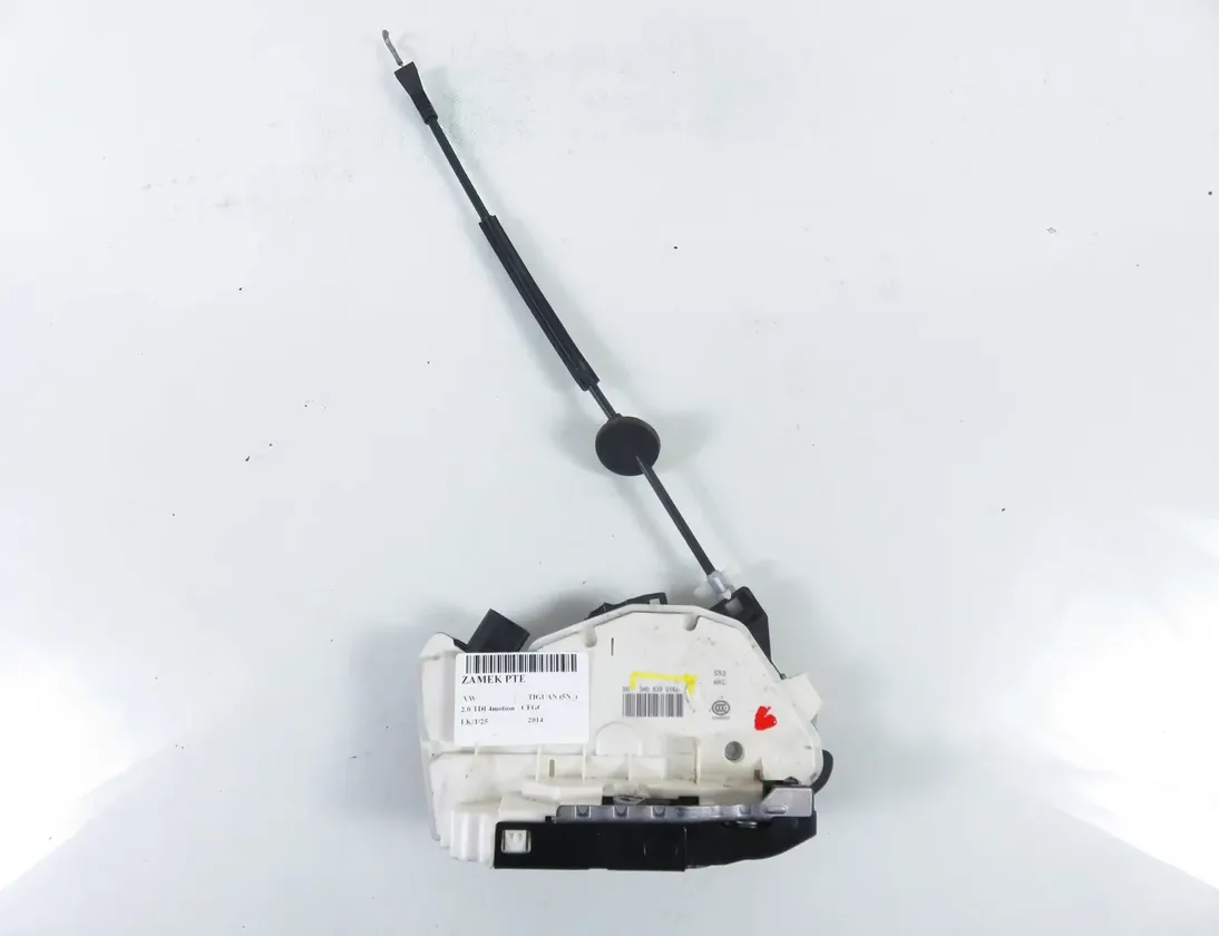 VOLKSWAGEN Tiguan 1 generation (2007-2017) Aizmugurējā labā durvju slēdzene 5N0839016J 33618154