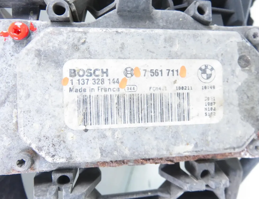 BMW 3 Series E90/E91/E92/E93 (2004-2013) Вентилятор блока управления двигателем 1137328144,7561711,0130303941 34208291