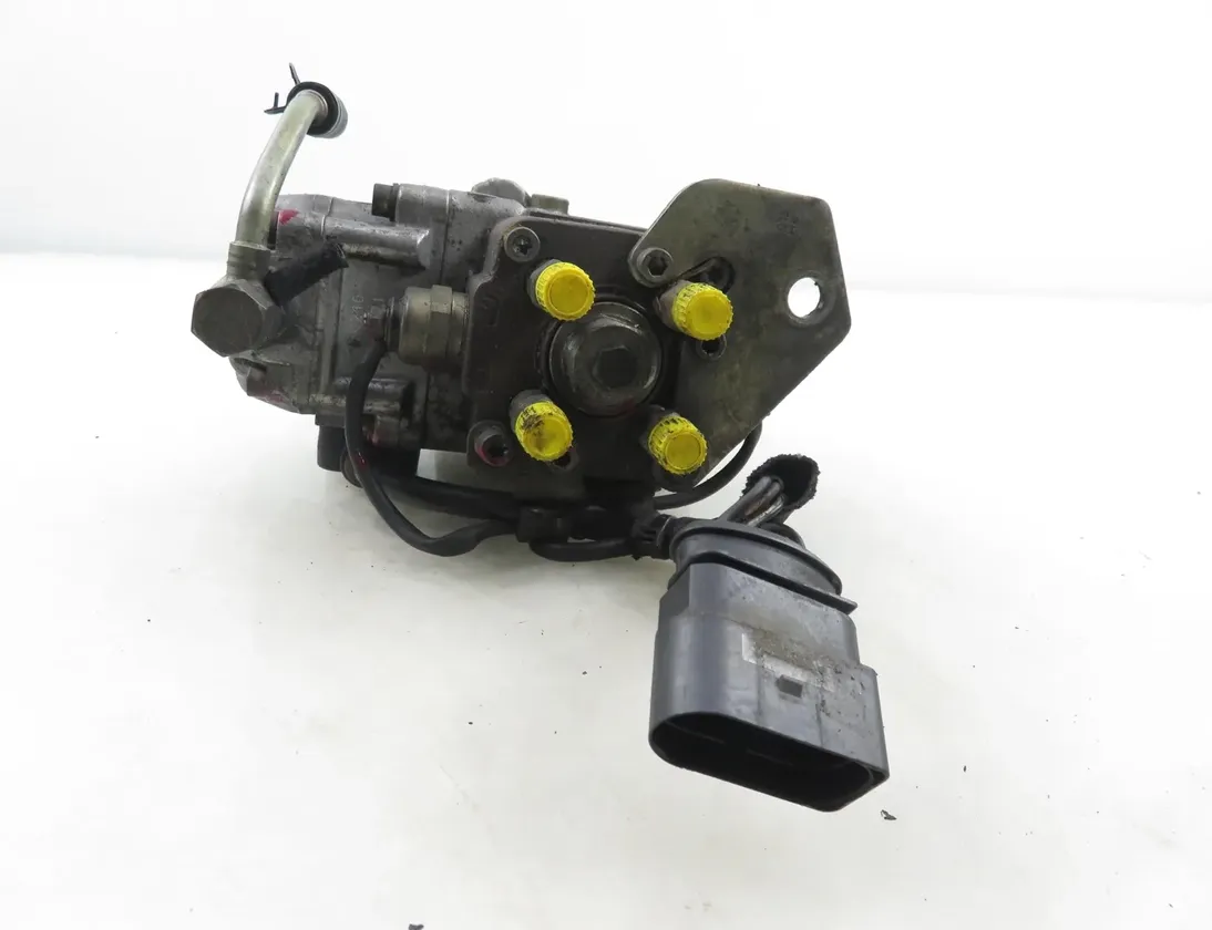 SKODA Octavia 1 generation (1996-2010) High Pressure Fuel Pump 038130107D,0460404977 34480751