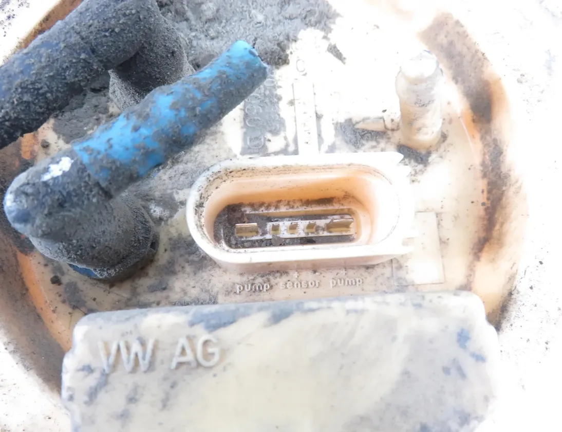 VOLKSWAGEN Golf 5 generation (2003-2009) Degvielas sūknis 1K0919050D 34355703