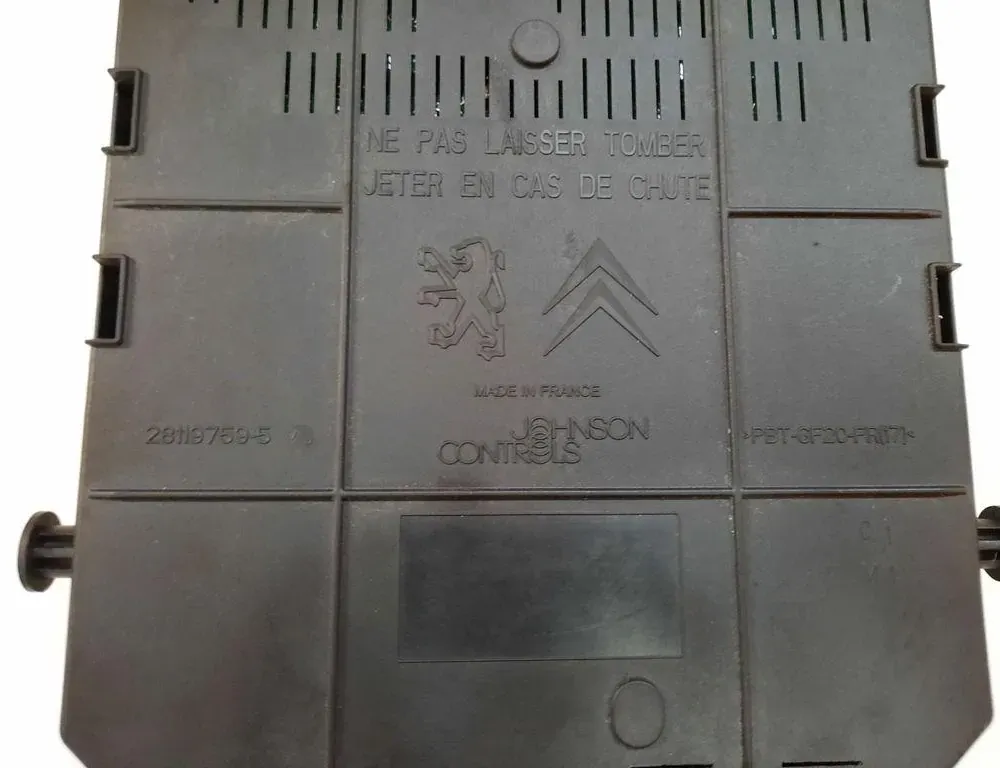 PEUGEOT 5008 1 generation (2009-2016) Drošinātāju kārba 281197595 34087295