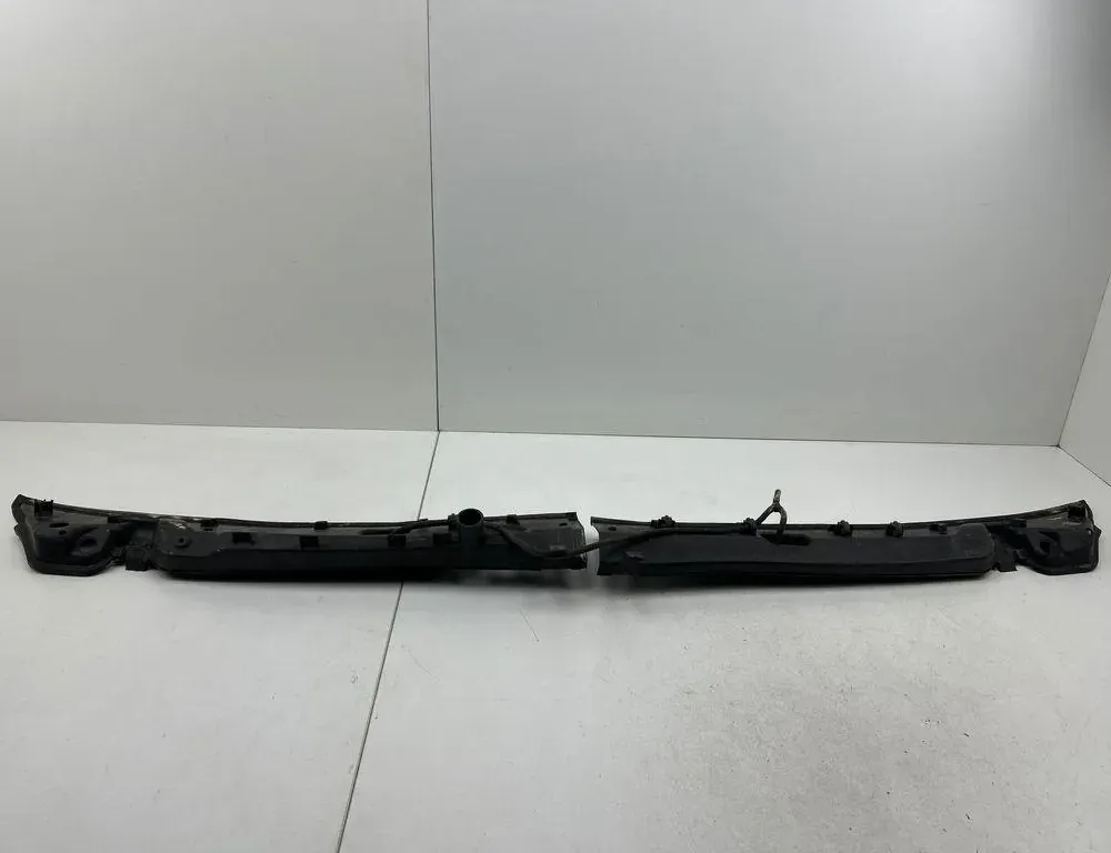 PEUGEOT Boxer 3 generation (2006-2024) Priekšējā stikla tīrītāja apdare / plastmasa B803,1306177070 34111014