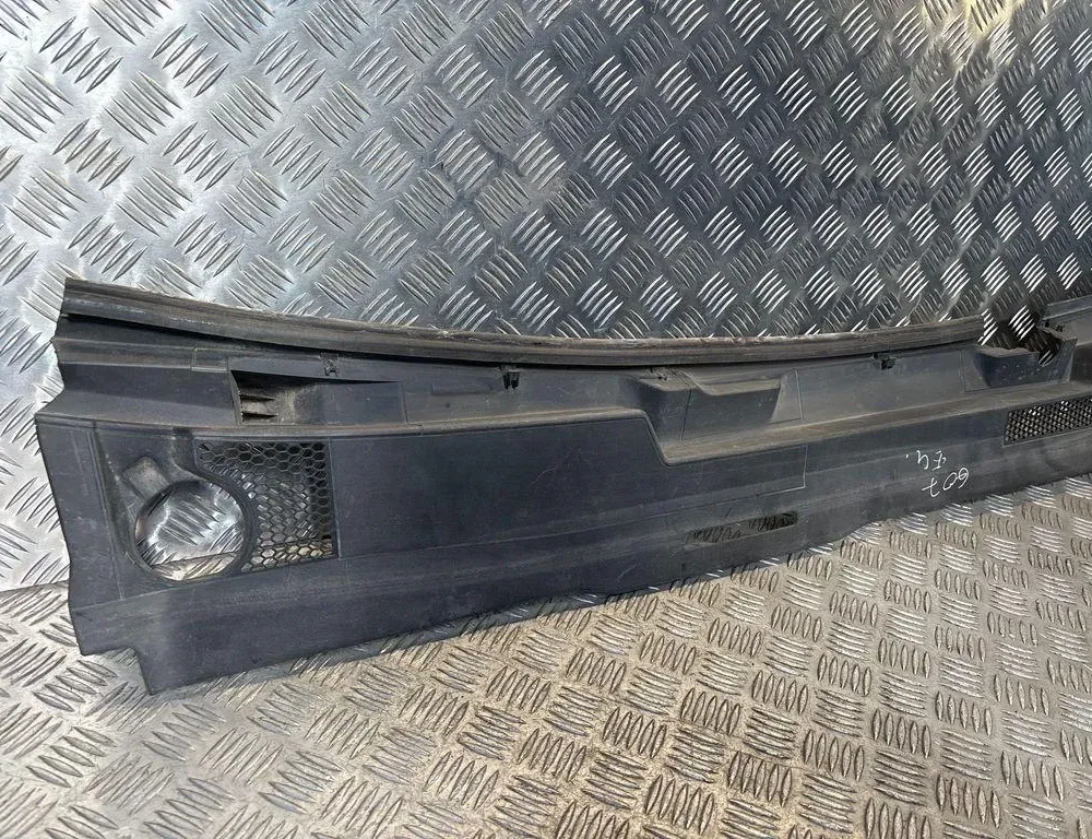 PEUGEOT 407 1 generation (2004-2010) Priekšējā stikla tīrītāja apdare / plastmasa 9629150877 34106016