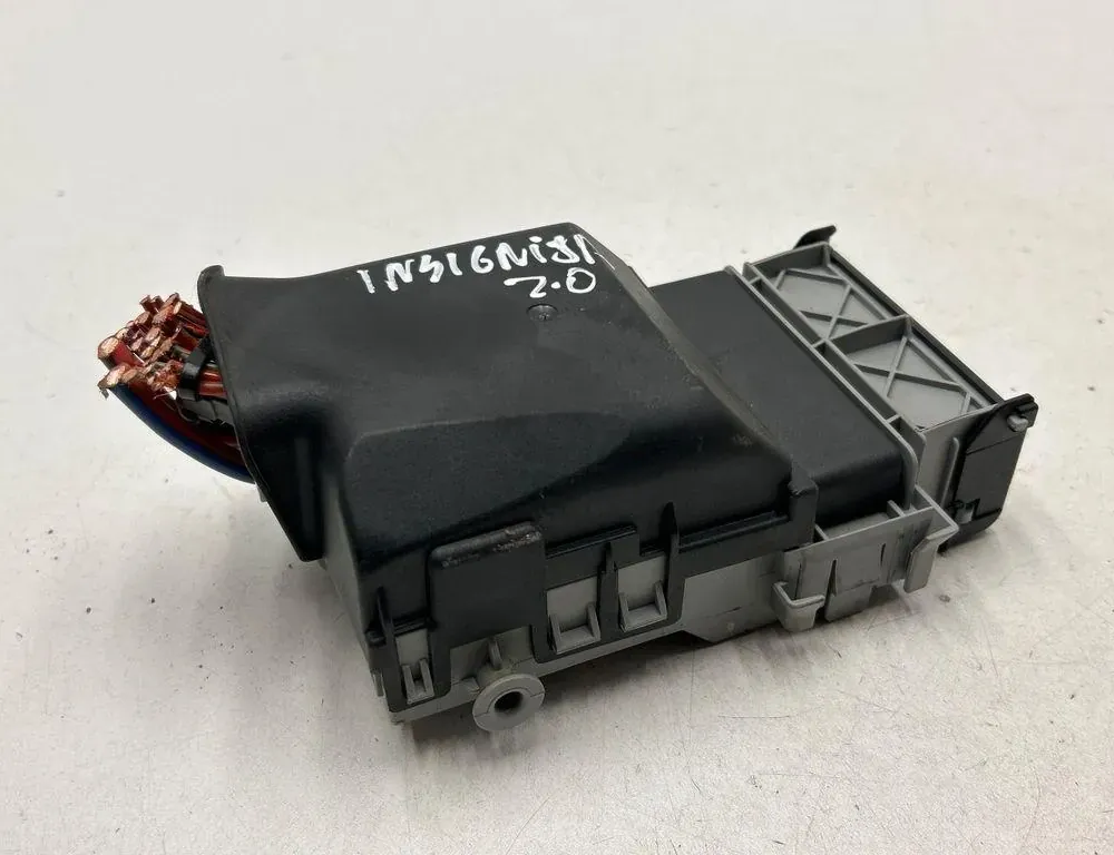 OPEL Insignia A (2008-2016) Drošinātāju kārba 13222786 34103784