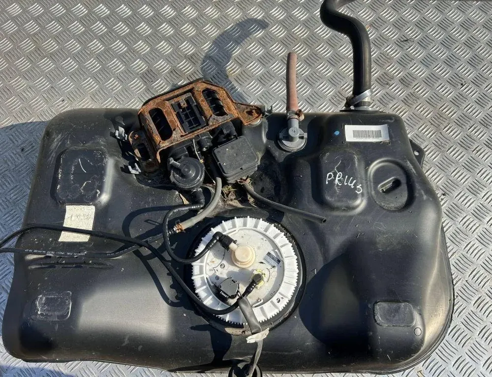 TOYOTA Prius 2 generation (XW20) (2003-2011) Топливный бак 34094106