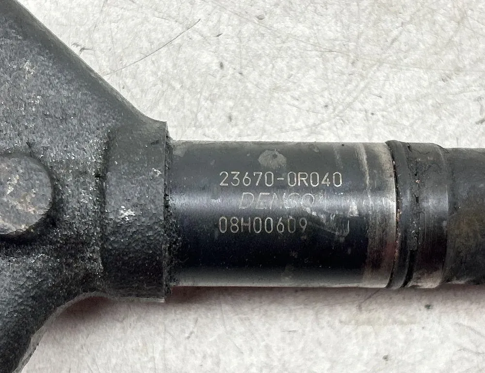 TOYOTA Avensis 2 generation (2002-2009) Degvielas sprausla 08H00609,236700R040 34116455