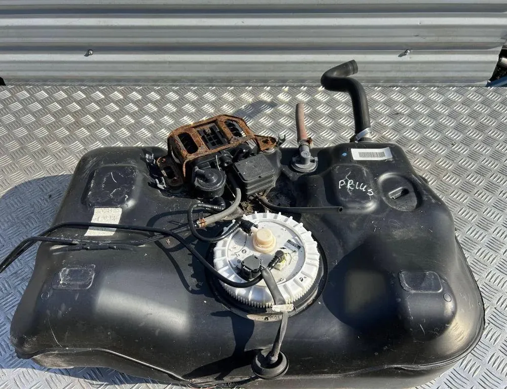 TOYOTA Prius 2 generation (XW20) (2003-2011) Топливный бак 34094106