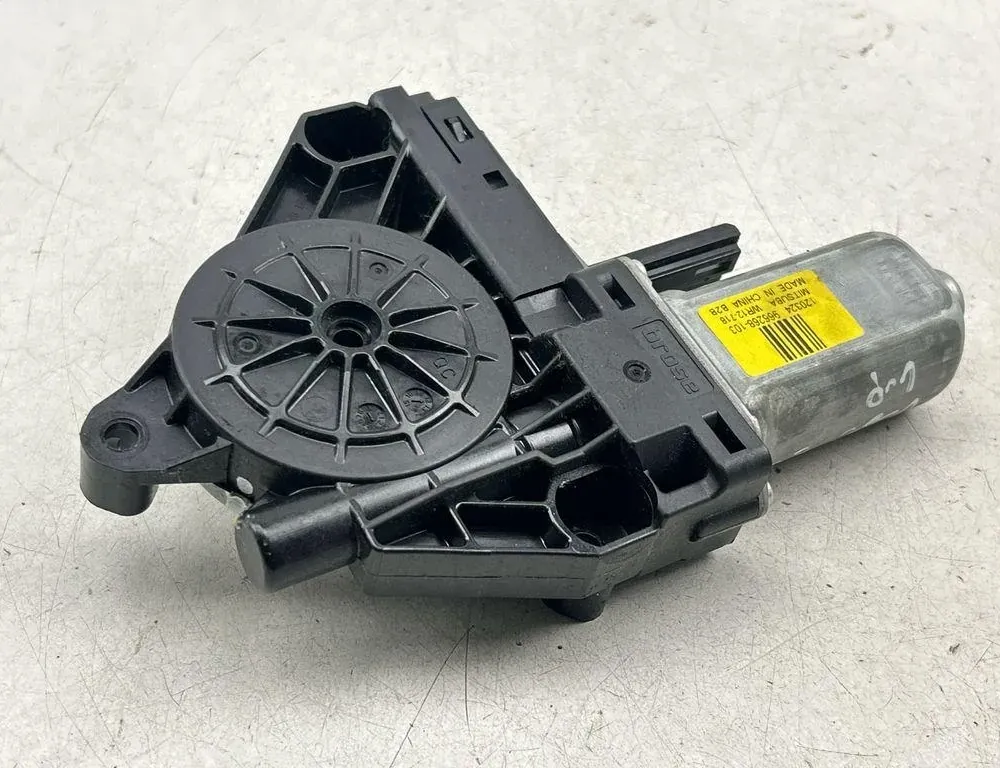 VOLVO V60 1 generation (2010-2020) Front Left Door Window Regulator Motor 966268103,120324,WR12718 34119372