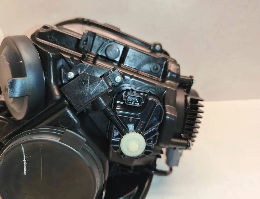 NISSAN Juke YF15 (2010-2020) Фара передняя левая FAAN2820000UK 33546563