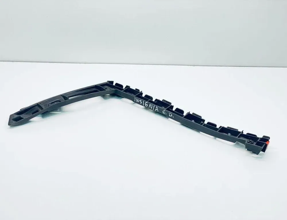 OPEL Insignia A (2008-2016) Aizmugurējā labā bampera stiprinājums 13238846 30673209