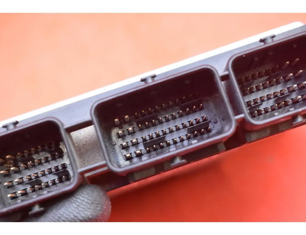 PEUGEOT Engine Control Unit ECU 9662213180 33150188